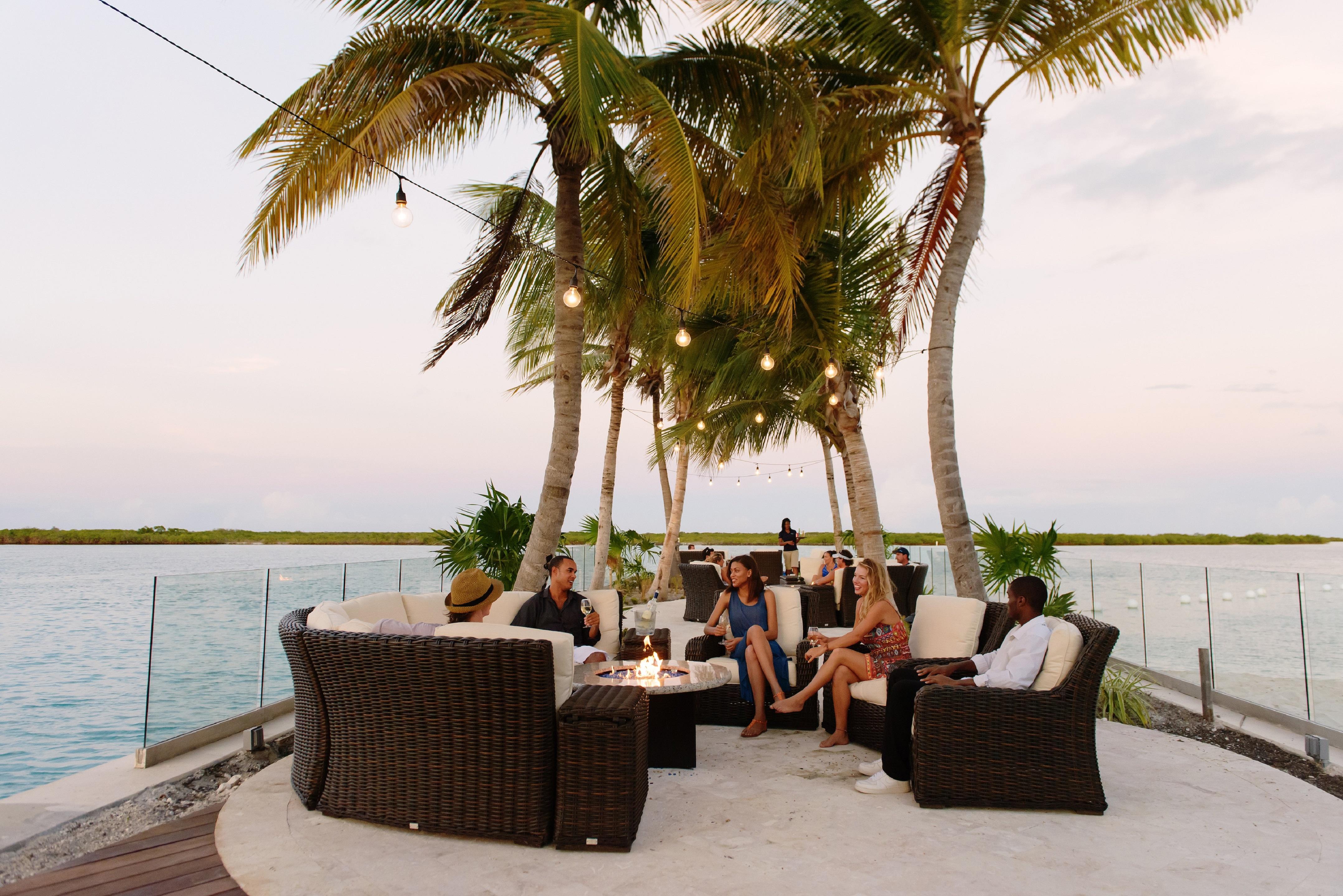 Blue Haven Resort Grace Bay Buitenkant foto