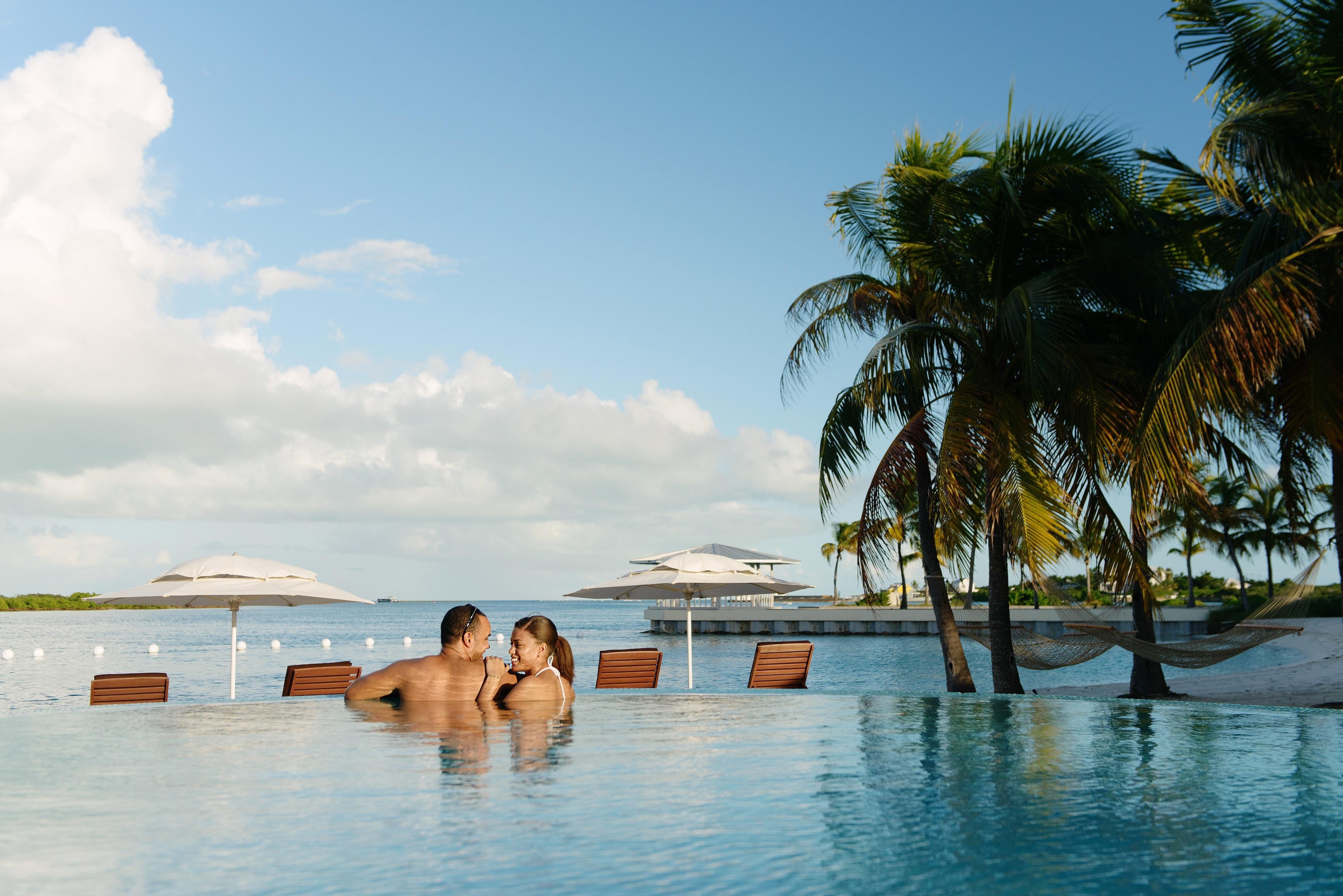 Blue Haven Resort Grace Bay Buitenkant foto