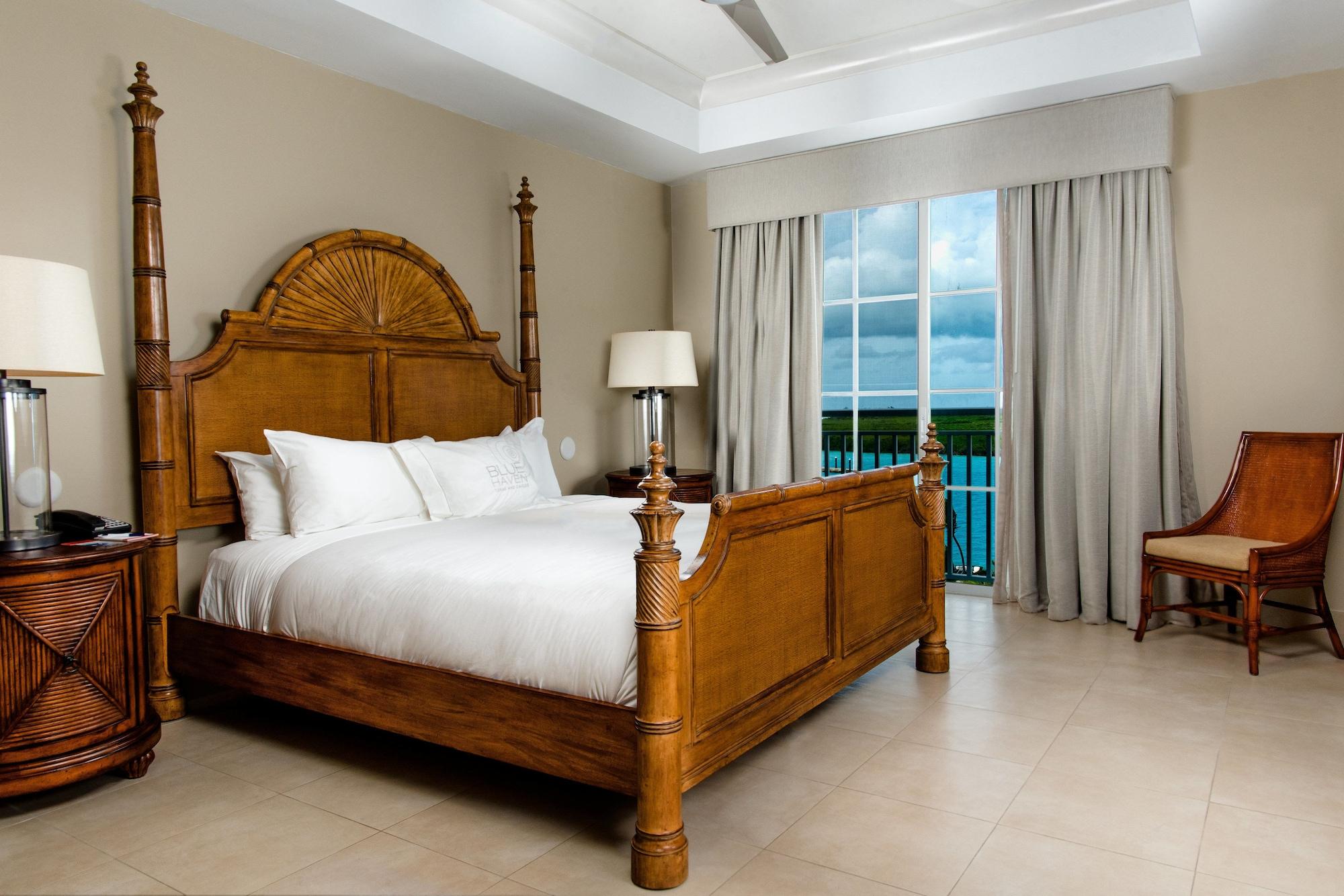 Blue Haven Resort Grace Bay Buitenkant foto
