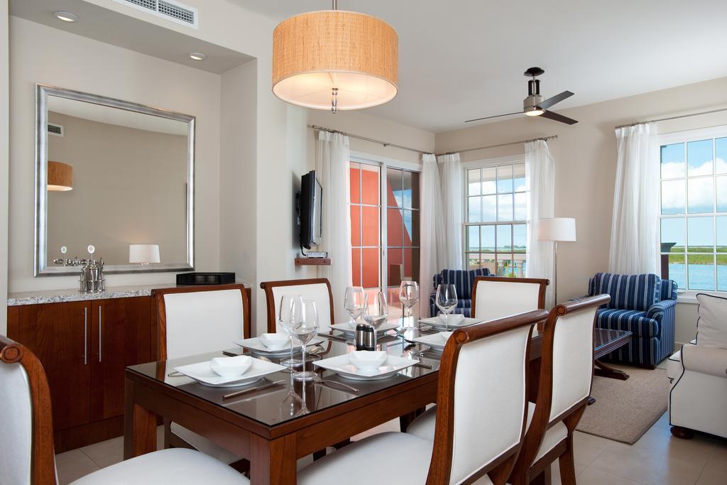 Blue Haven Resort Grace Bay Buitenkant foto